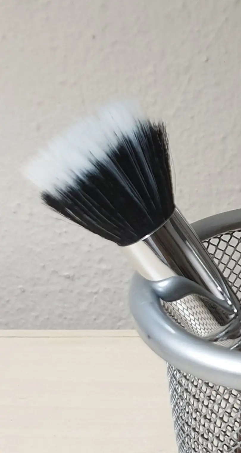 Duo Fiber Stippling foundation brush