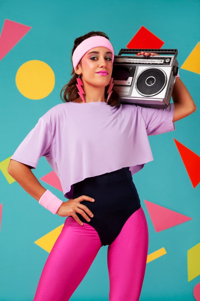 80s Makeup: Οι Λαμπερές Τάσεις που Επιστρέφουν