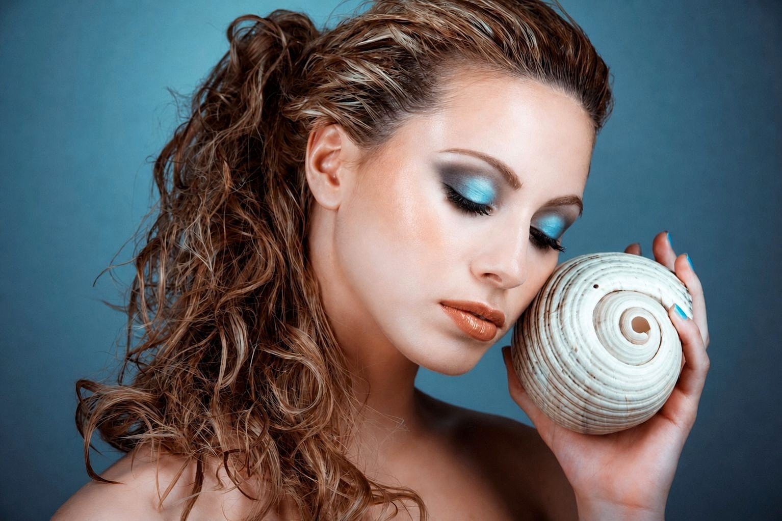 Editrorial makeup C. Filaresca